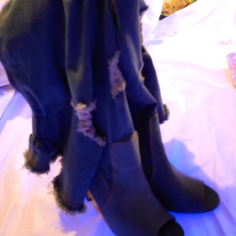 Stylish Over the Knee Boots - Black